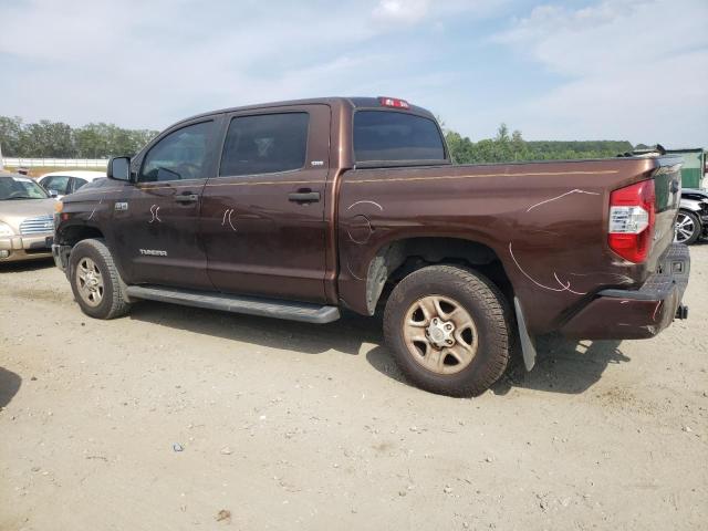 5TFDW5F10HX603062 - 2017 TOYOTA TUNDRA CREWMAX SR5 BROWN photo 2