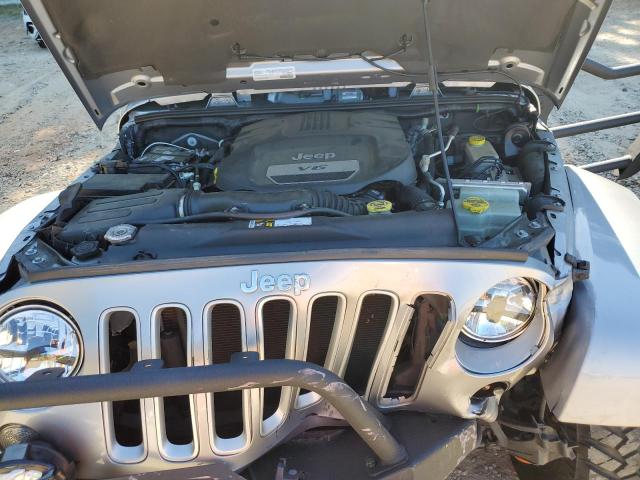 1C4BJWEG7GL107294 - 2016 JEEP WRANGLER U SAHARA SILVER photo 11
