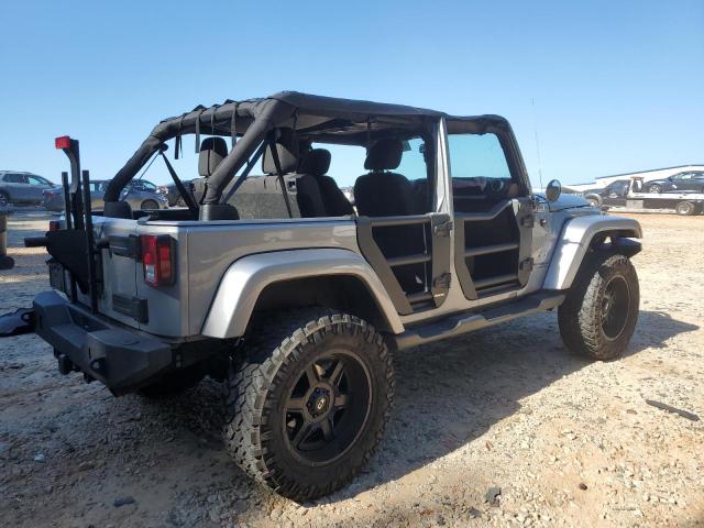 1C4BJWEG7GL107294 - 2016 JEEP WRANGLER U SAHARA SILVER photo 3