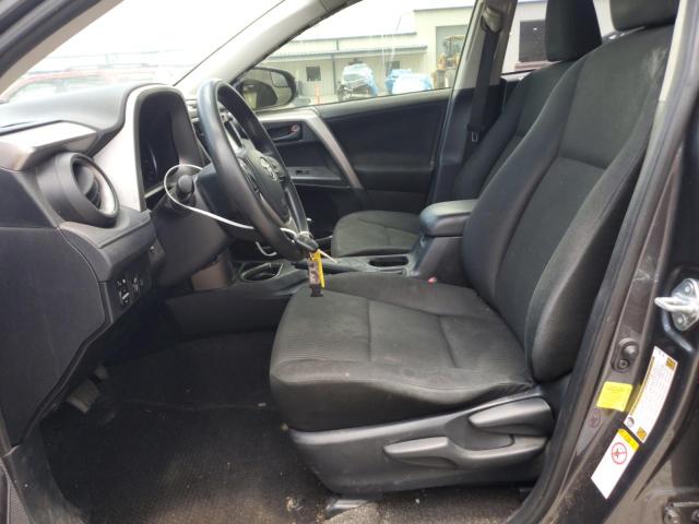 JTMZFREVXJJ731822 - 2018 TOYOTA RAV4 LE فحمي صورة 7