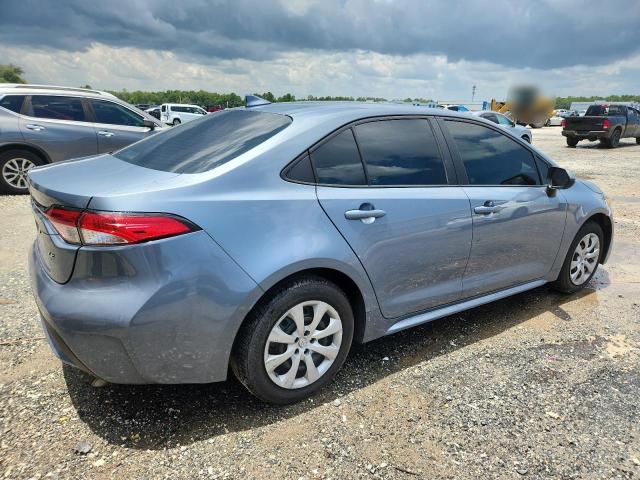 5YFEPMAE8NP347804 - 2022 TOYOTA COROLLA LE BLUE photo 3