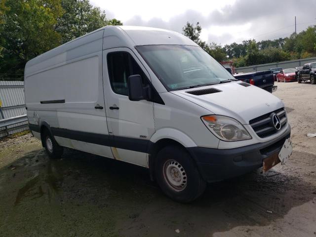 WD3PE8CB4C5696486 - 2012 MERCEDES-BENZ SPRINTER 2500 WHITE photo 4