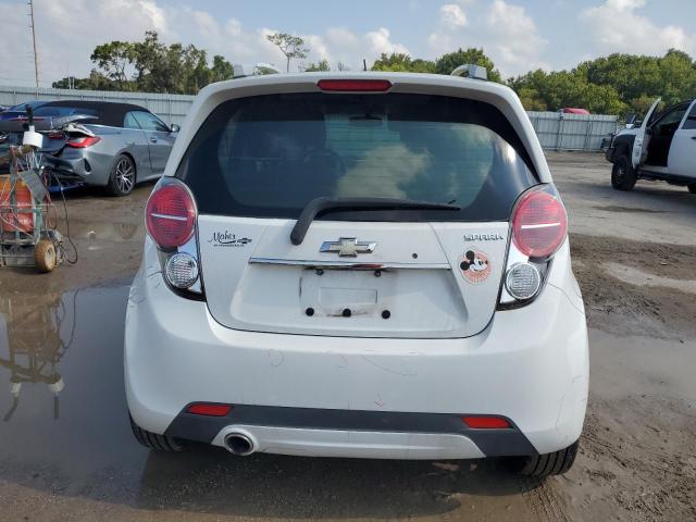 KL8CF6S94DC558991 - 2013 CHEVROLET SPARK 2LT WHITE photo 6