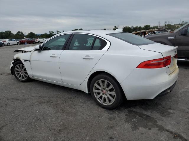 SAJAS4FX3KCP52367 - 2019 JAGUAR XE WHITE photo 2