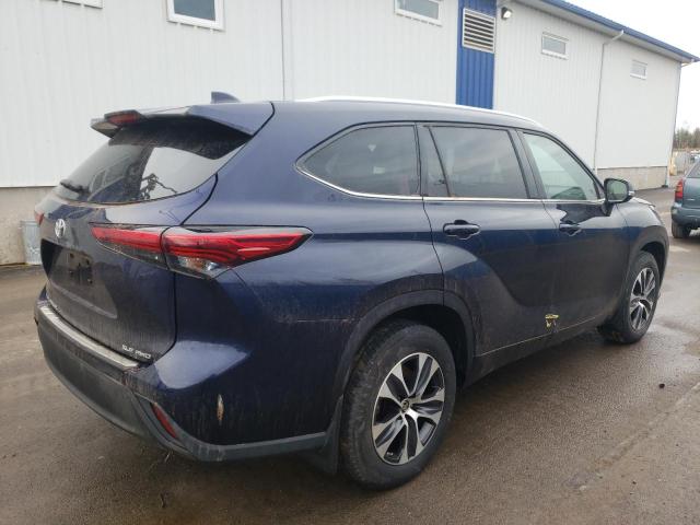 5TDGZRBH8MS550657 - 2021 TOYOTA HIGHLANDER XLE BLUE photo 4