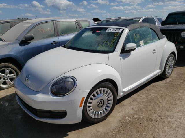 3VW517AT9GM807612 - 2016 VOLKSWAGEN BEETLE S/SE WHITE photo 2