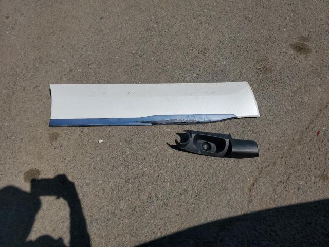 1GKKNXLS9MZ203877 - 2021 GMC ACADIA DENALI WHITE photo 13