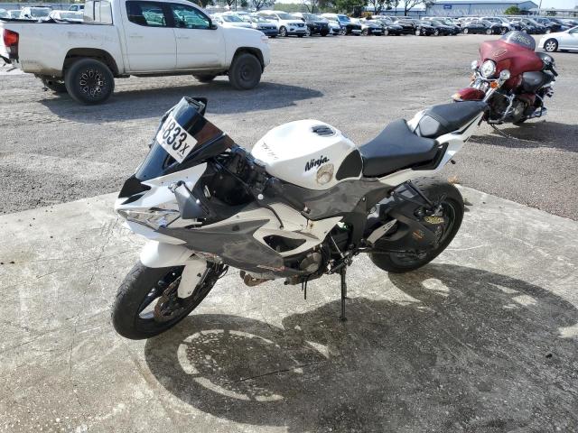 JKBZXJH19MA008772 - 2021 KAWASAKI ZX636 K WHITE photo 2