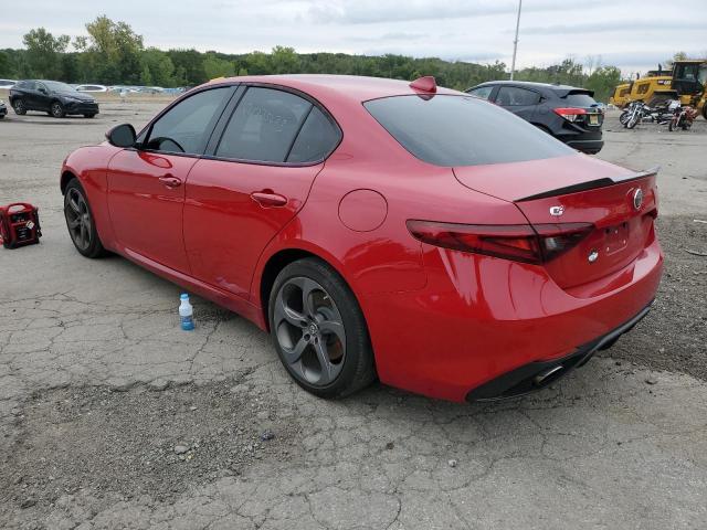 ZARFAEDN1J7580092 - 2018 ALFA ROMEO GIULIA Q4 RED photo 2