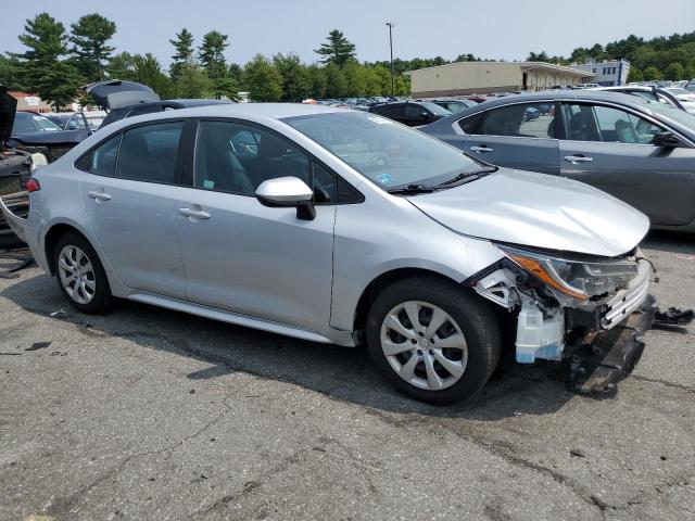 5YFEPRAE3LP094403 - 2020 TOYOTA COROLLA LE Արծաթագույն լուսանկար 4