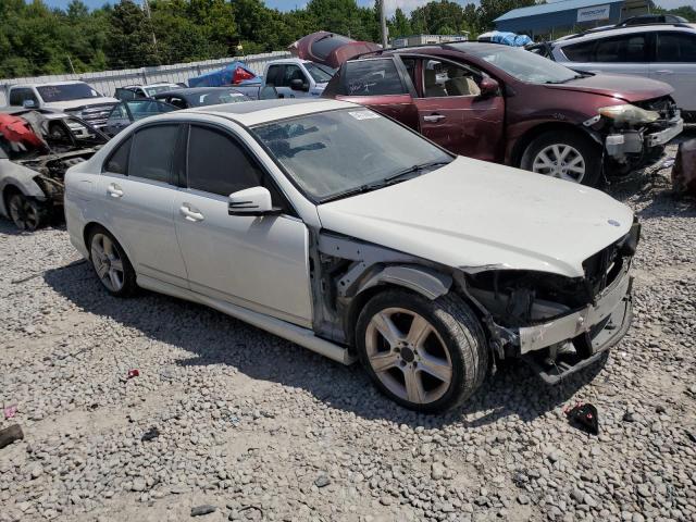 WDDGF8BB2BR150352 - 2011 MERCEDES-BENZ C 300 4MATIC WHITE photo 4