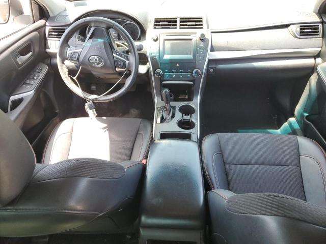 4T1BF1FK6HU331803 - 2017 TOYOTA CAMRY LE თეთრი ფოტო 8