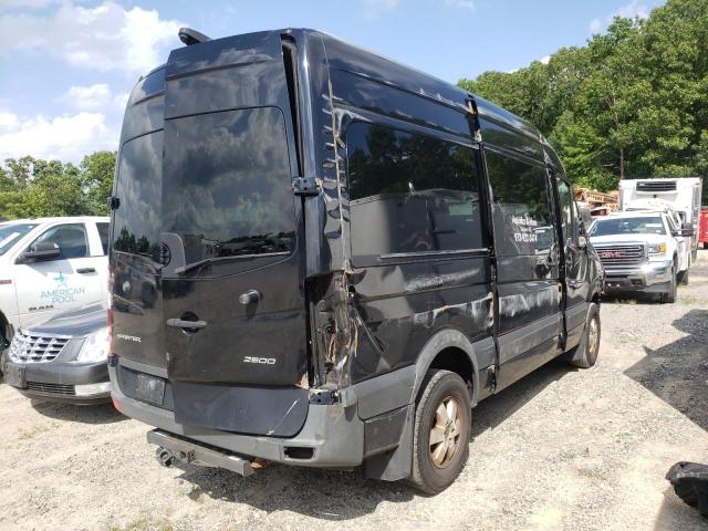 8BRPE7CD5JE157176 - 2018 MERCEDES-BENZ SPRINTER 2500 BLACK photo 3