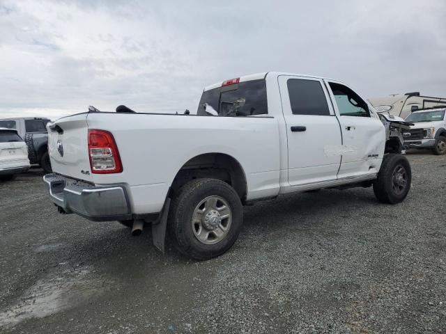 3C6UR5CJ5NG130892 - 2022 RAM 2500 TRADESMAN WHITE photo 3