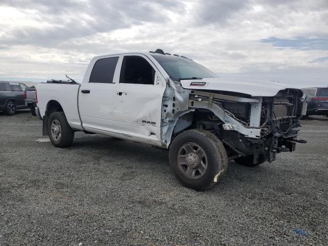 3C6UR5CJ5NG130892 - 2022 RAM 2500 TRADESMAN WHITE photo 4