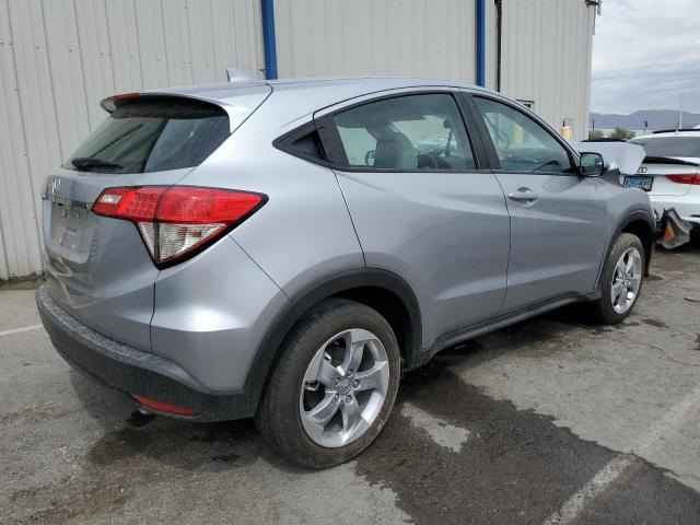 3CZRU5H32MM722378 - 2021 HONDA HR-V LX SILVER photo 3