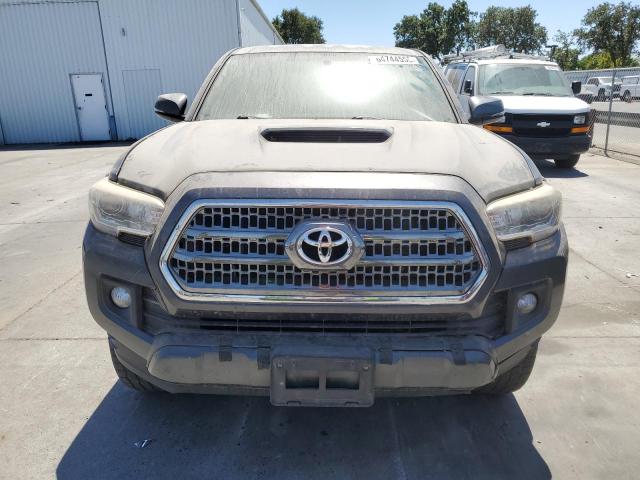 3TMCZ5AN8HM069280 - 2017 TOYOTA TACOMA DOUBLE CAB BLACK photo 5