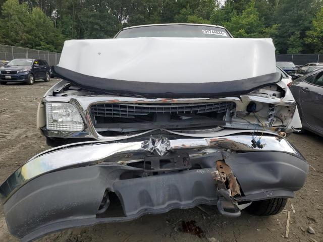 1FMPU16LXYLC17233 - 2000 FORD EXPEDITION XLT WHITE photo 5