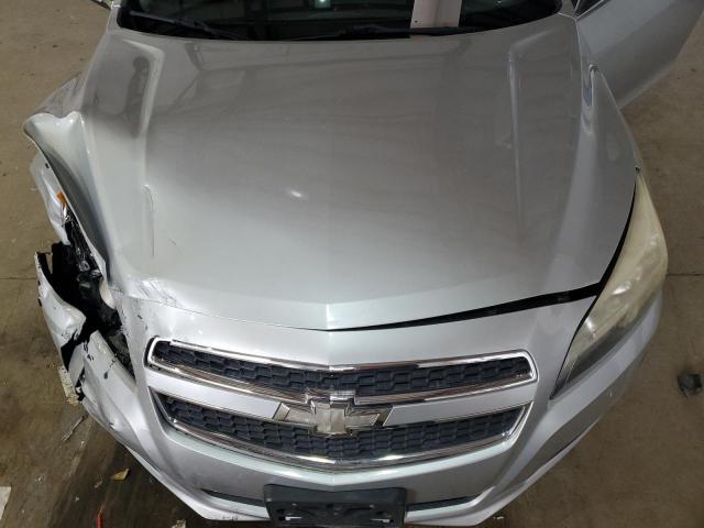 1G11D5RR5DF101246 - 2013 CHEVROLET MALIBU 1LT Сріблястий фото 11