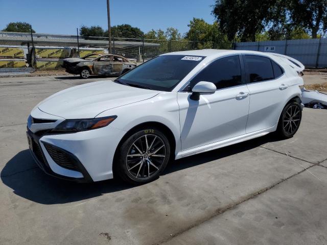 4T1T11AK4PU831144 - 2023 TOYOTA CAMRY SE NIGHT SHADE WHITE photo 1