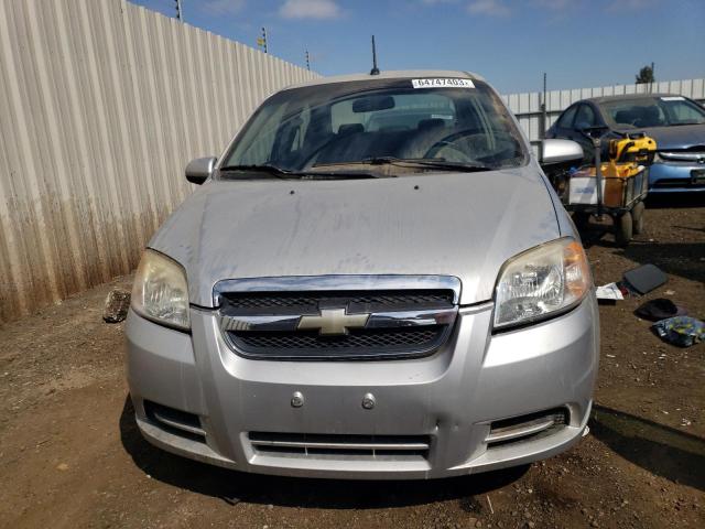 KL1TD56E69B609040 - 2009 CHEVROLET AVEO LS SILVER photo 5