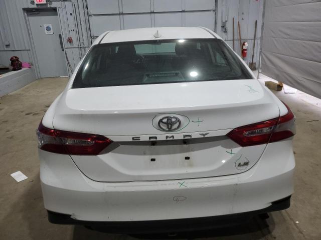4T1B11HK4KU179698 - 2019 TOYOTA CAMRY L WHITE photo 6
