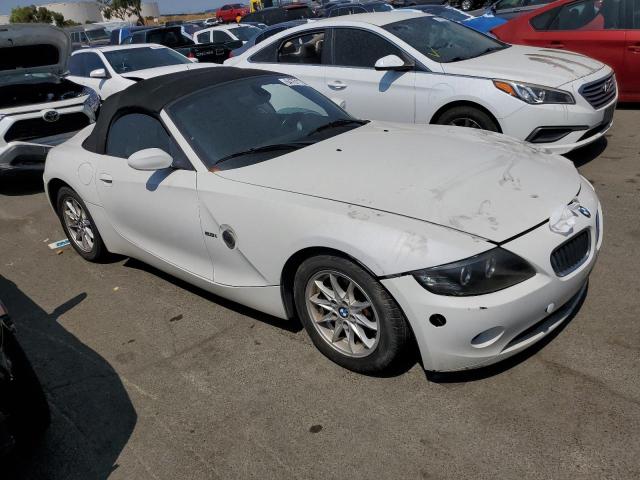 4USBT33545LS55159 - 2005 BMW Z4 2.5 WHITE photo 4