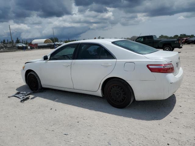 JTNBE46K673094352 - 2007 TOYOTA CAMRY CE WHITE photo 2