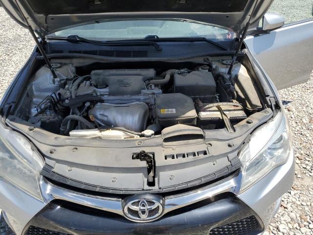 4T1BF1FK5HU687045 - 2017 TOYOTA CAMRY LE SILVER photo 11