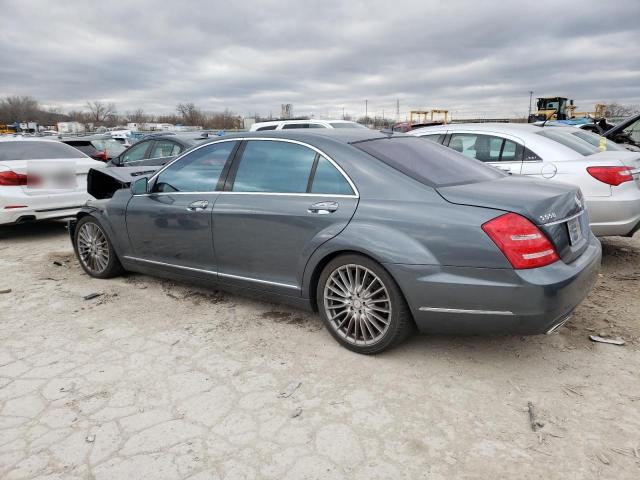 WDDNG8GB8AA295227 - 2010 MERCEDES-BENZ S 550 4MATIC GRAY photo 2