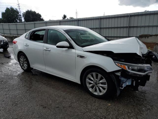 5XXGT4L30HG171294 - 2017 KIA OPTIMA LX WHITE photo 4