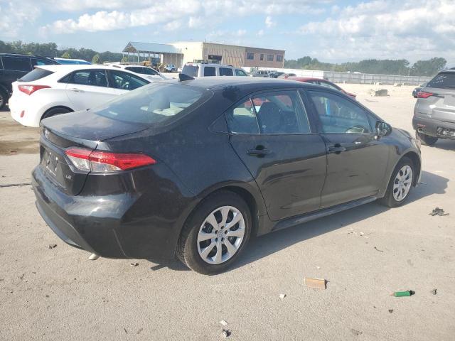 5YFEPMAE7NP328600 - 2022 TOYOTA COROLLA LE შავი ფოტო 3