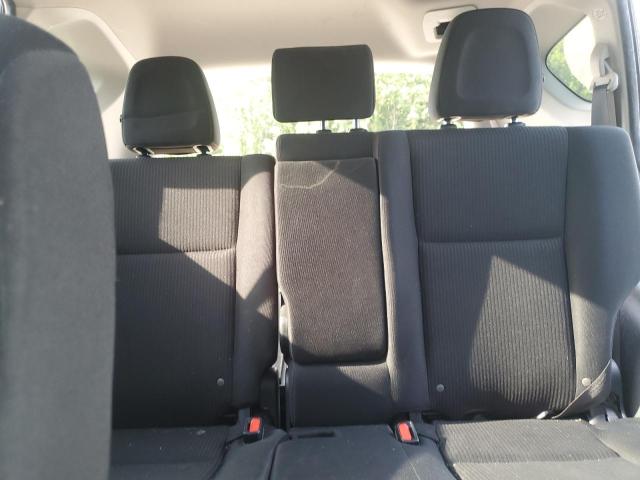 JTMBFREV1JJ238015 - 2018 TOYOTA RAV4 LE SILVER photo 10