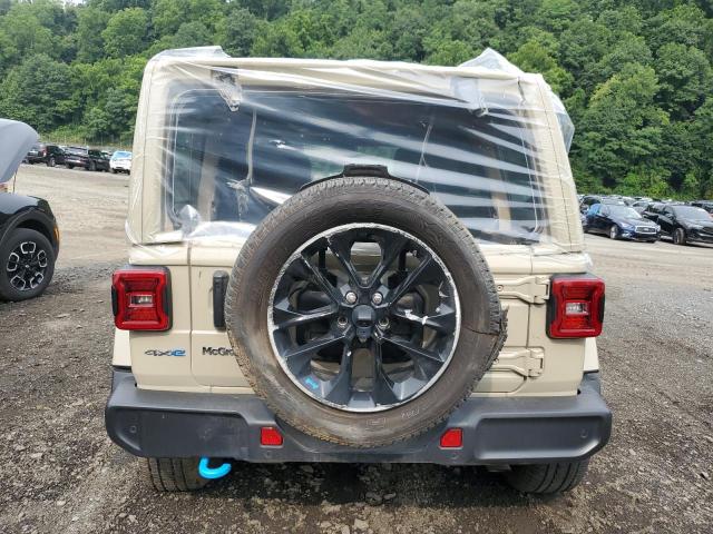 1C4JJXP60NW259869 - 2022 JEEP WRANGLER U SAHARA 4XE TAN photo 6