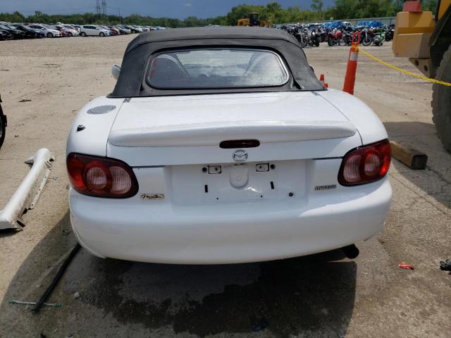 JM1NB353930304940 - 2003 MAZDA MX-5 MIATA BASE WHITE photo 6
