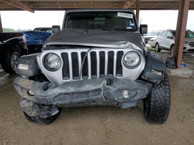 1C4HJXDNXJW325624 - 2018 JEEP WRANGLER U SPORT SILVER photo 5