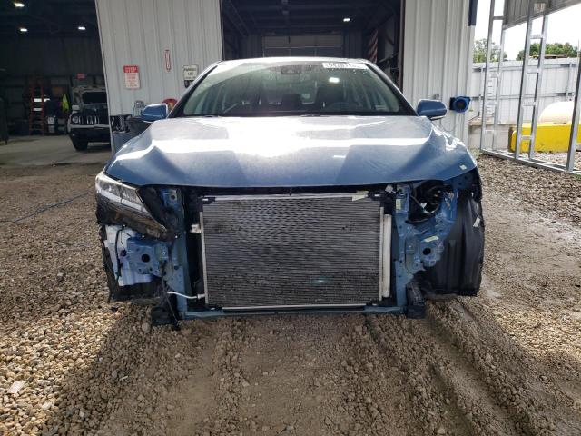 4T1T11AK8PU177328 - 2023 TOYOTA CAMRY SE NIGHT SHADE BLUE photo 5