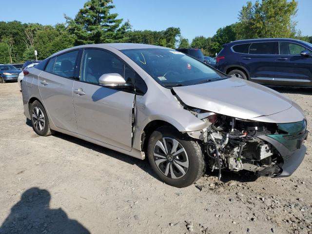 JTDKARFP0H3065990 - 2017 TOYOTA PRIUS PRIM SILVER photo 4