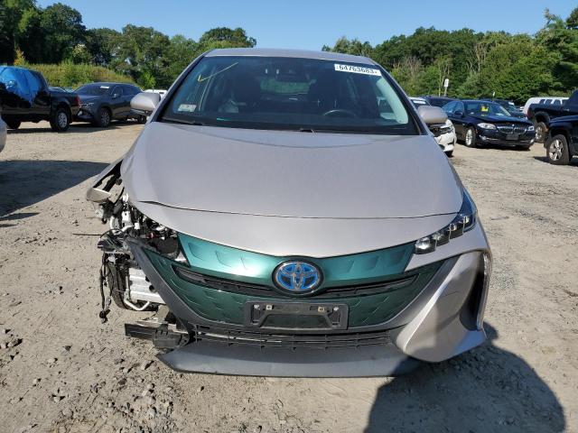 JTDKARFP0H3065990 - 2017 TOYOTA PRIUS PRIM SILVER photo 5
