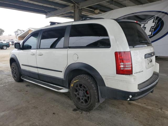 2A4RR5D1XAR491546 - 2010 CHRYSLER TOWN & COU TOURING WHITE photo 2