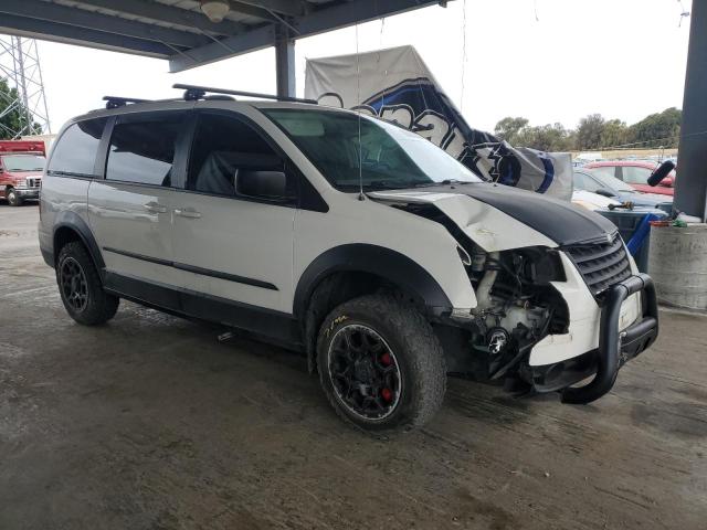 2A4RR5D1XAR491546 - 2010 CHRYSLER TOWN & COU TOURING WHITE photo 4