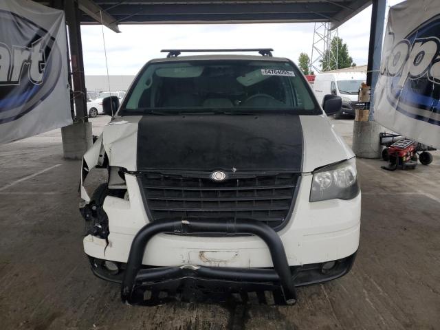 2A4RR5D1XAR491546 - 2010 CHRYSLER TOWN & COU TOURING WHITE photo 5