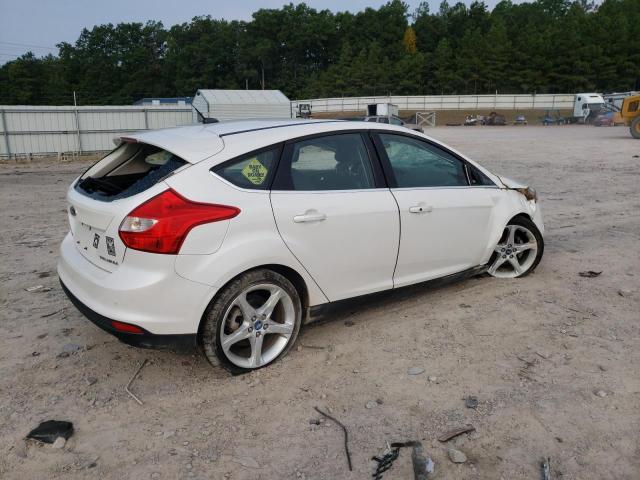 1FAHP3N26CL231164 - 2012 FORD FOCUS TITANIUM WHITE photo 3