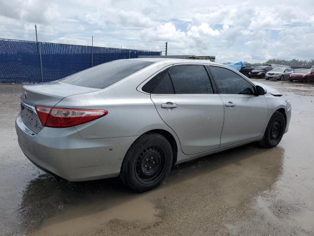 4T1BF1FK8GU511606 - 2016 TOYOTA CAMRY LE SILVER photo 3