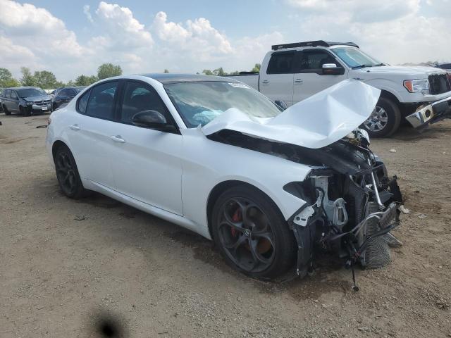 ZARFANBN1M7640119 - 2021 ALFA ROMEO GIULIA TI თეთრი ფოტო 4