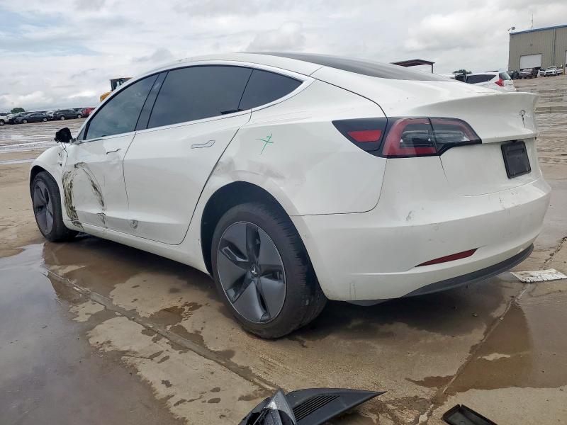 5YJ3E1EA8KF362779 - 2019 TESLA MODEL 3 Beyaz fotoğraf 2