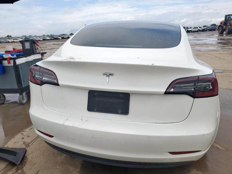 5YJ3E1EA8KF362779 - 2019 TESLA MODEL 3 Beyaz fotoğraf 6