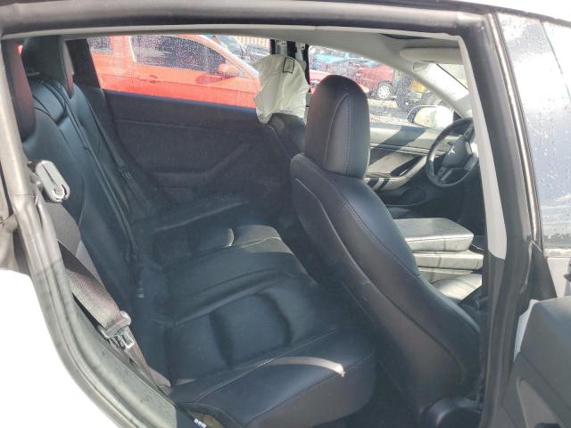 5YJ3E1EAXKF483880 - 2019 TESLA MODEL 3 أبيض صورة 10