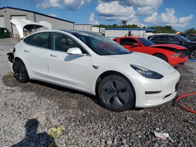 5YJ3E1EAXKF483880 - 2019 TESLA MODEL 3 أبيض صورة 4