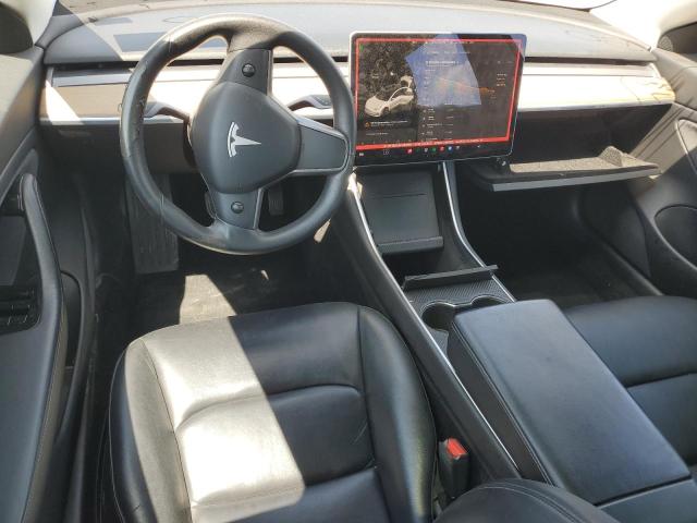 5YJ3E1EAXKF483880 - 2019 TESLA MODEL 3 أبيض صورة 8